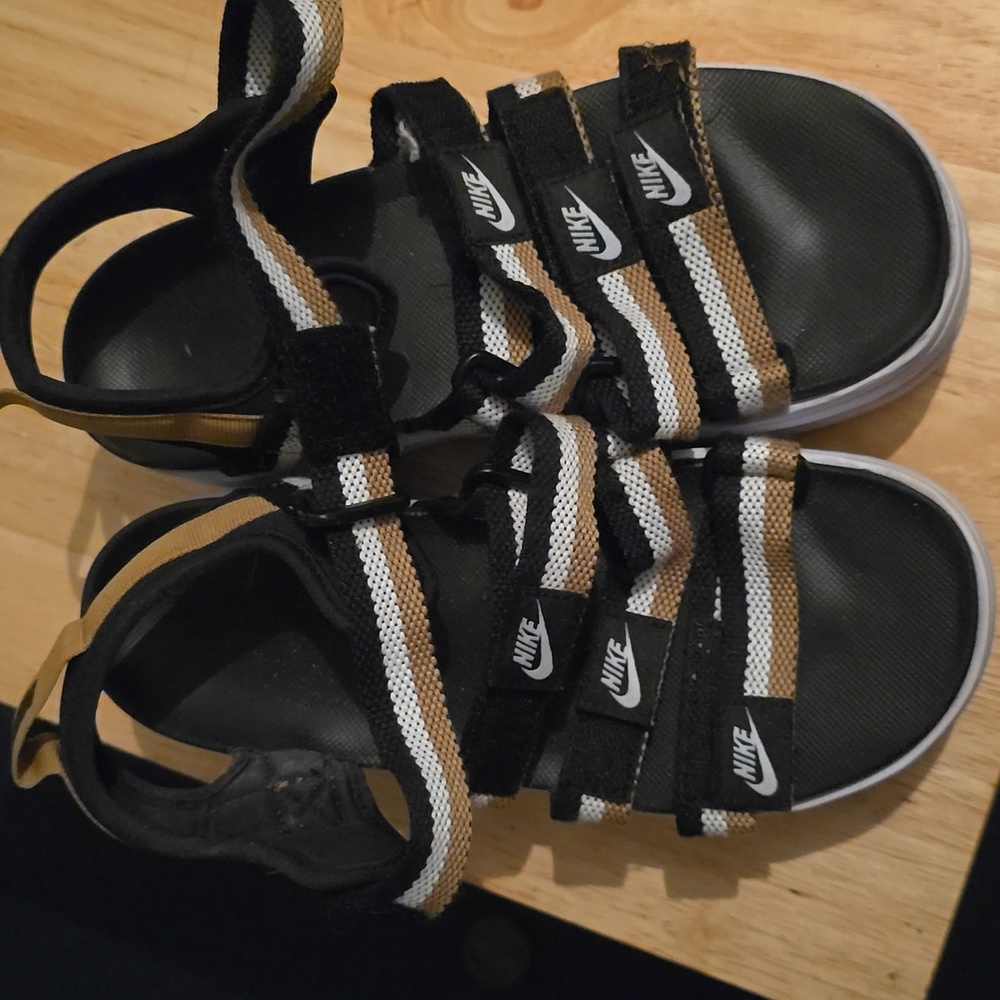 Nike Black White Tan Striped Women's Sport Sandals with Adjustable Straps